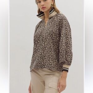 Entro Leopard Print Pullover Top